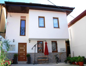 5 min walk to Bascarsija! WOW!